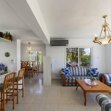 Kira Holiday home