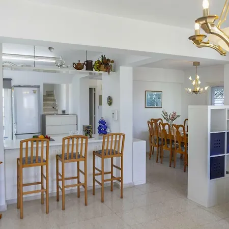 Kira Holiday home